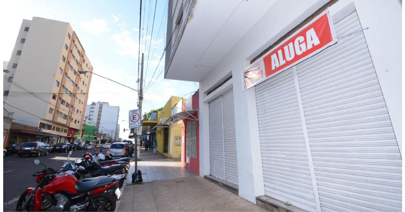 Principal rua do comércio da Capital tem 78 lojas fechadas