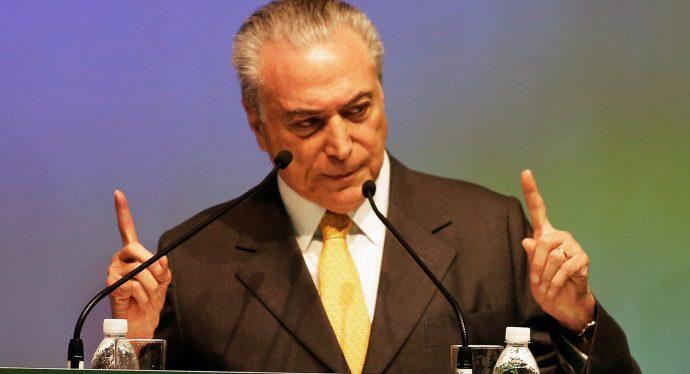 Temer tira urgência de projetos anticorrupção
