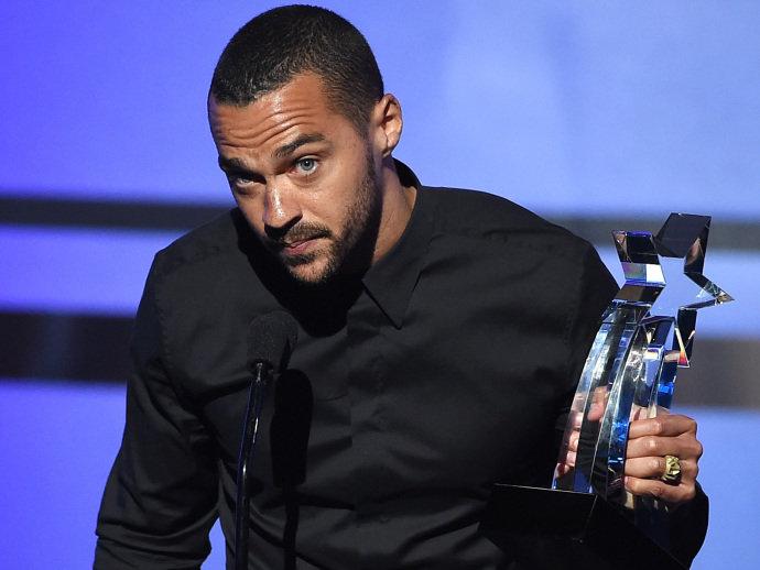 Petição pede saída de ator de 'Grey's Anatomy' por 'ódio contra brancos'