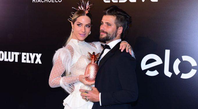 Bruno Gagliasso e Giovanna Ewbank adotam garota africana