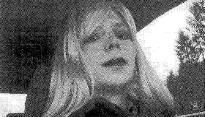 Informante do Wikileaks é internada após possível tentativa de suicídio