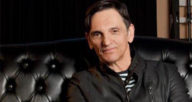 Paulo Miklos deixa os Titãs após 34 anos