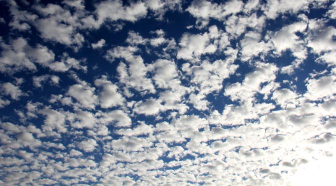 Tempo firme e calor marcam início da semana