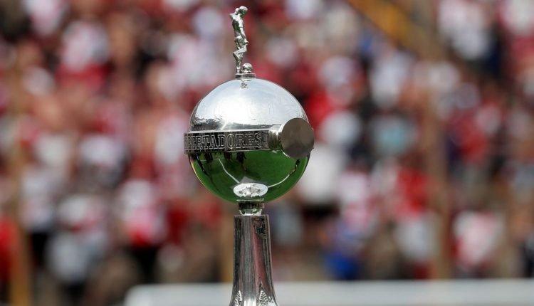 Santos e Palmeiras se enfrentam neste sábado no Maracanã pela Libertadores