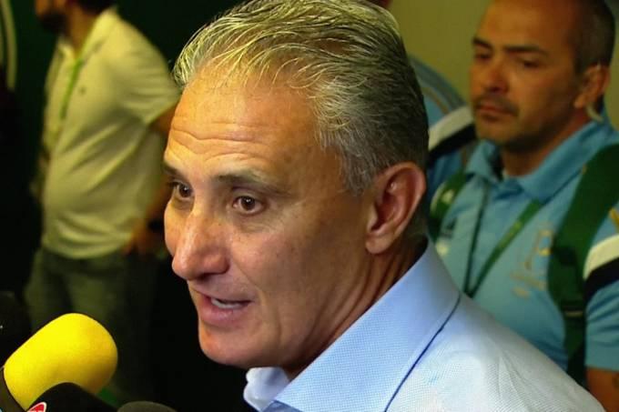 Tite vai a jogo do Palmeiras e cita ‘carinho’ por Prass