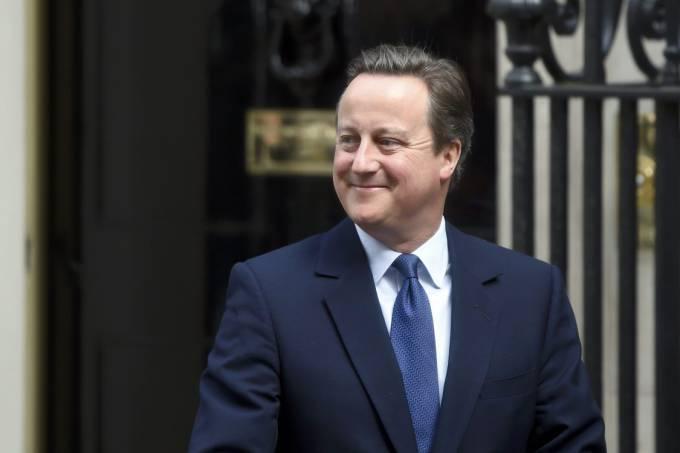 Cameron se prepara para entregar o posto a Theresa May