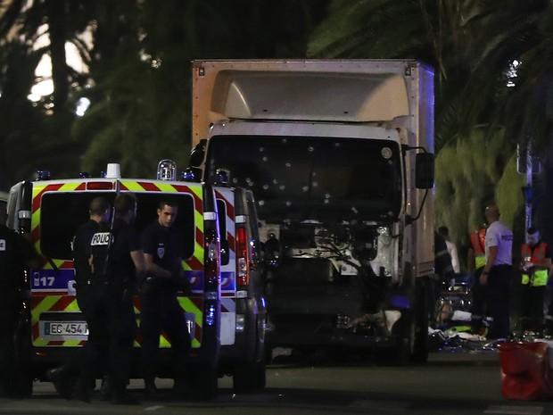 Estado Islâmico reivindica autoria de atentado em Nice