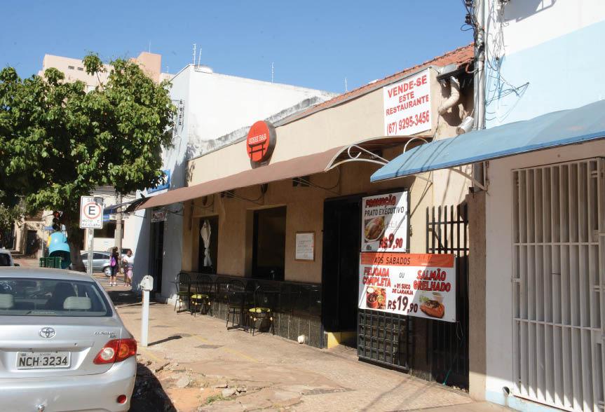 Restaurantes reduzem vendas em 40% e elevam desemprego