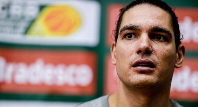 Varejão recusa anel de campeão da NBA