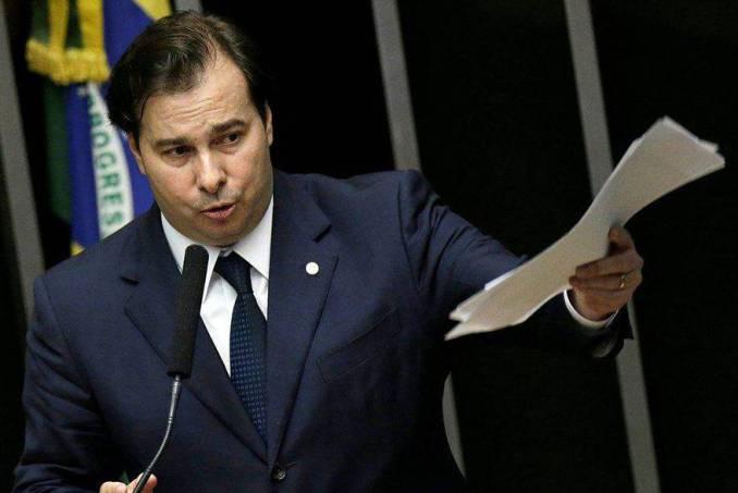 Maia desiste de construir o ‘puxadinho’ idealizado por Cunha