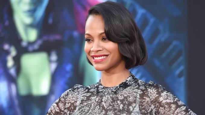 Zoe Saldana lembra ator de ‘Star Trek’ morto em acidente