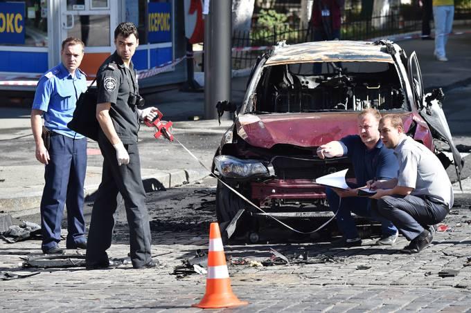 Jornalista russo morre após explosão de carro em Kiev