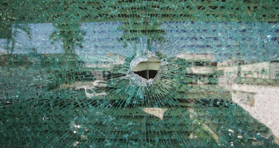 Escritório de advocacia é cravejado por balas