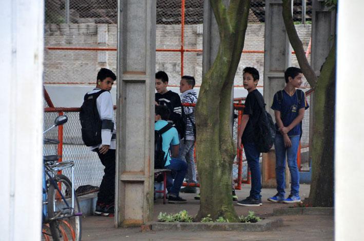Aulas na rede pública de ensino voltam hoje para 374 mil alunos