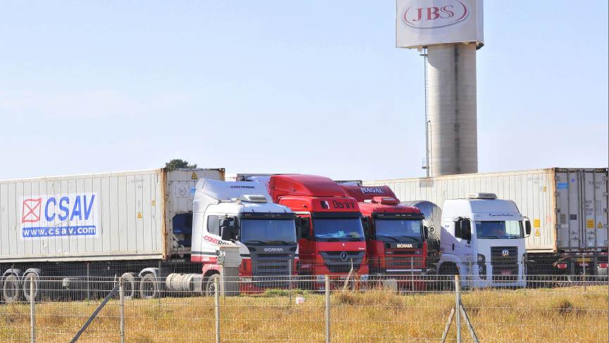 Frigoríficos reclamam de concorrência desleal do JBS