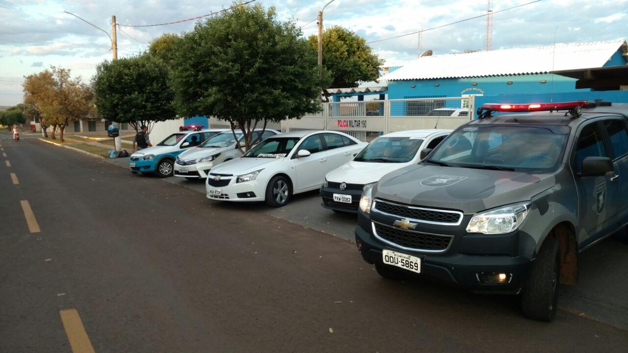 Quadrilha usava rádios para levar carros roubados ao Paraguai
