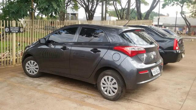 Mulheres são presas ao serem flagradas com carro furtado