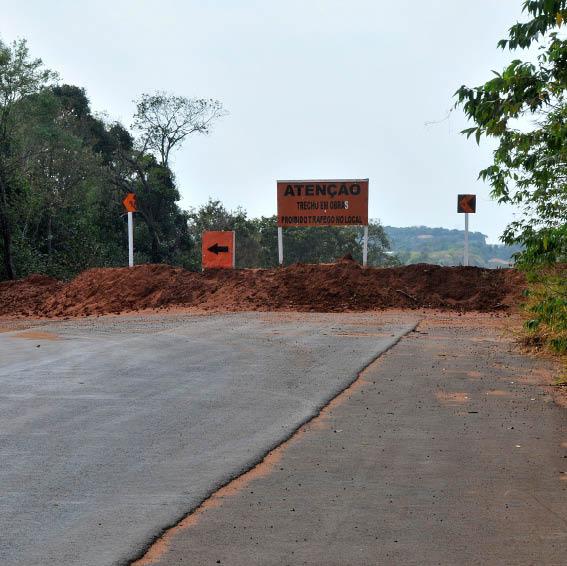 Mesmo com dinheiro em caixa, obra continua travada