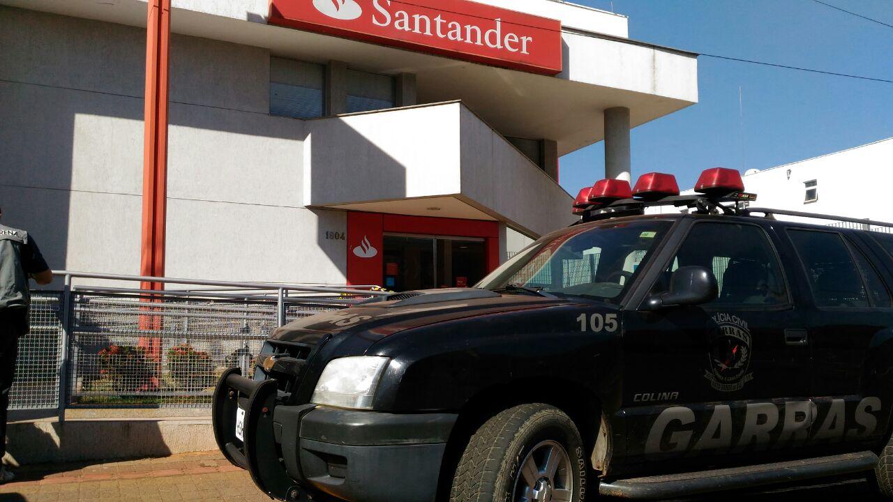 Bandidos furtam cofre de agência bancária na Zahran