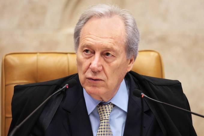 Lewandowski manda soltar integrante do PCC