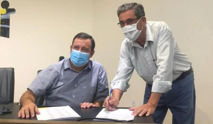 Prefeitos abrem novos mandatos elegendo presidentes de consórcios de municípios