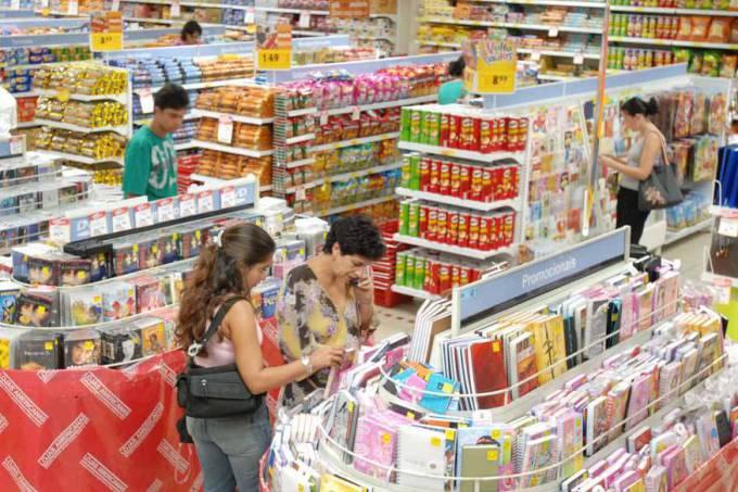 CNC: varejo fecha 166,9 mil lojas desde 2015