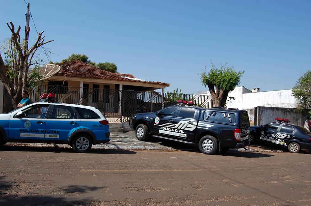 Ferida pelo marido com tiro na boca, mulher não corre risco de morrer