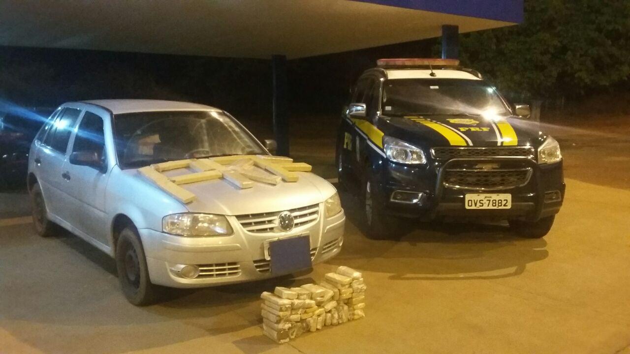 Maconha é encontrada em carro de família com bebê de 7 meses