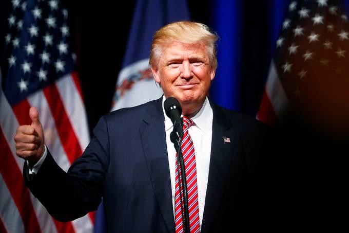 Trump expulsa bebê que estava chorando em comício