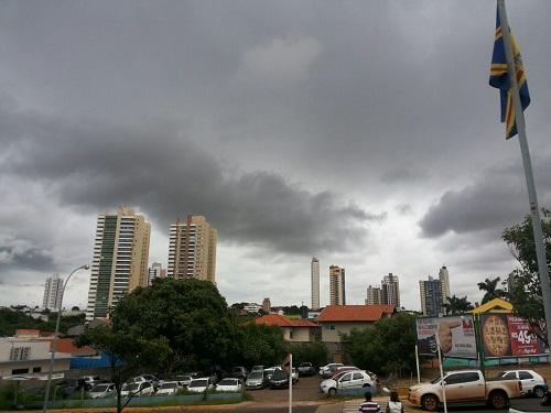 Chuva só deve chegar no domingo no Estado