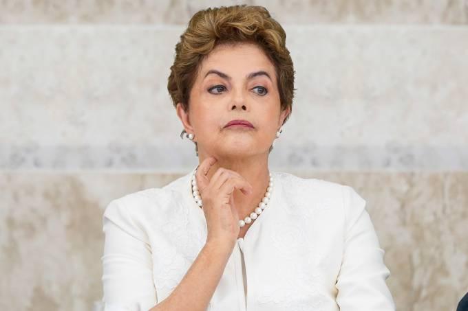 Comissão vota relatório pró-impeachment hoje