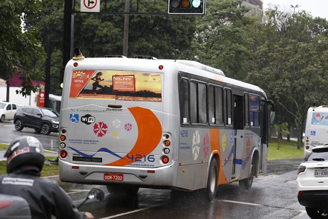 Consórcio Guaicurus ignora Agereg e não explica venda de ônibus com ar condicionado
