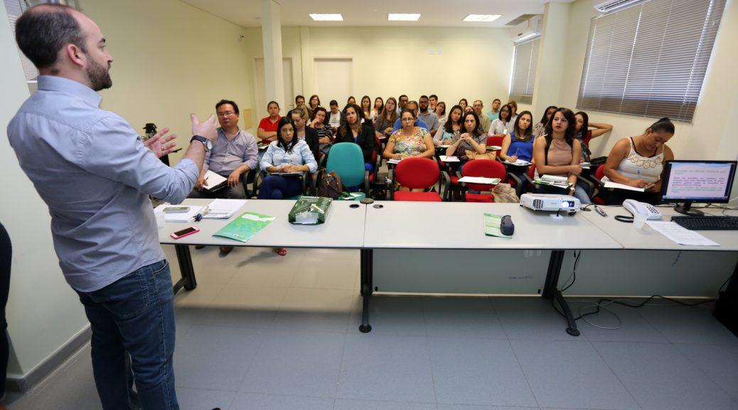 Escola de Governo promove capacitação na área de compras para 50 gestores da saúde