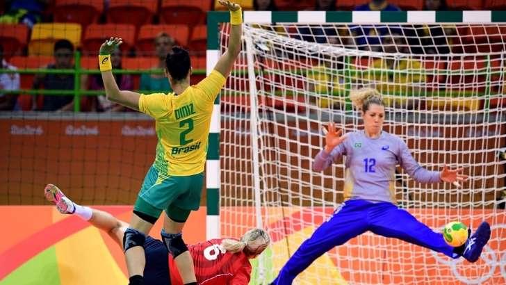 Brasil derruba atual campeã olímpica no Handebol