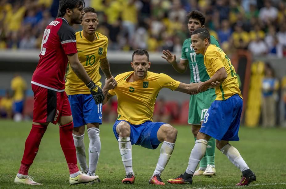 Guga, Galvão e Ronaldo detonam a falta de atitude da seleção