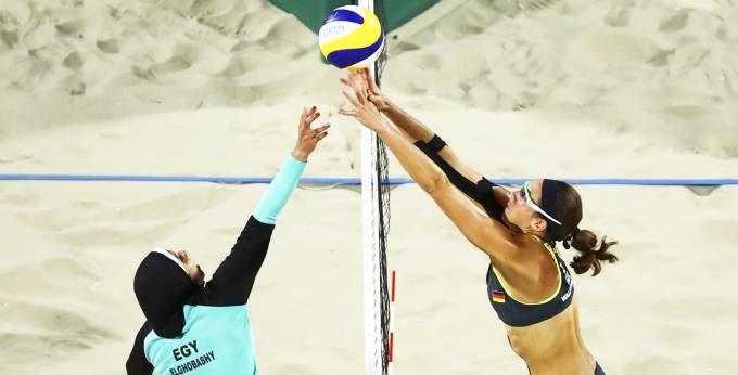 Contraste cultural: a imagem que está rodando o mundo