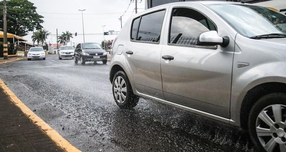 Chuva provoca queda na temperatura em várias cidades