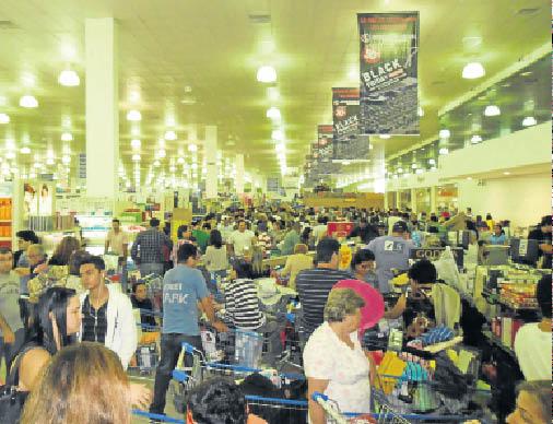 Dólar em queda eleva em 25% as vendas na fronteira