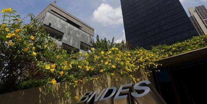 BNDES tem seu primeiro prejuízo semestral desde 2003