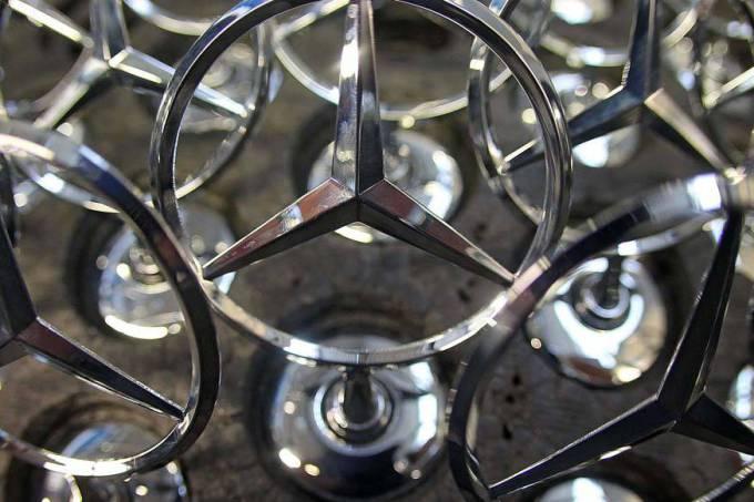 Mercedes-Benz paralisa produção em fábrica de São Bernardo