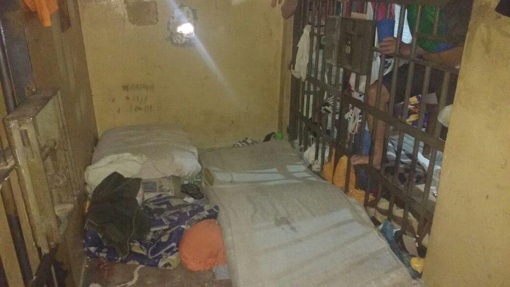 Após motim, policiais de Miranda compram cadeados para manter presos em celas