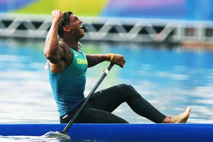 Isaquias Queiroz avança para outra final da canoagem