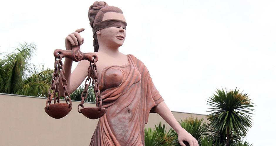 Justiça libera presidiária para cuidar do filho