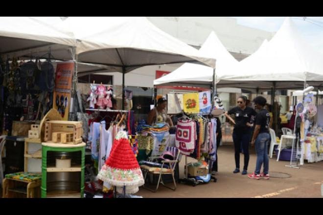 Domingo de shows e atividades para à família na Rua 14 de Julho