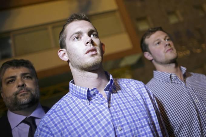 Nadador irá pagar multa de R$ 35 mil por mentir sobre roubo