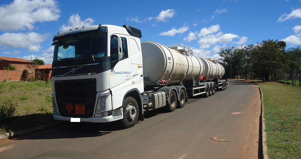 Empresa é autuada em R$ 29 mil por transporte ilegal de combustível