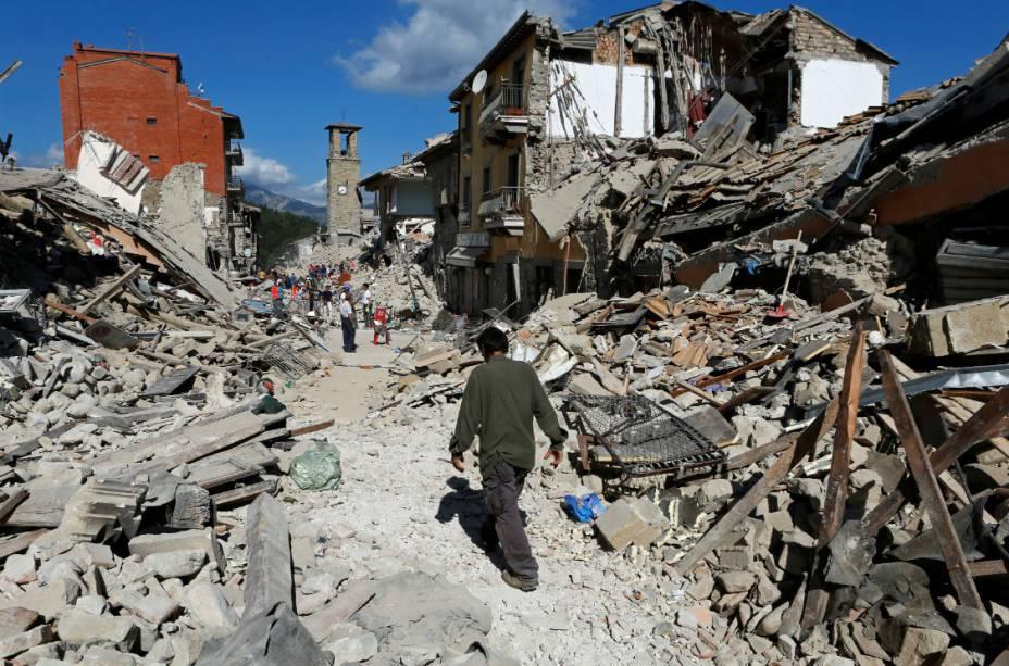 Forte terremoto no centro da Itália deixa ao menos 38 mortos