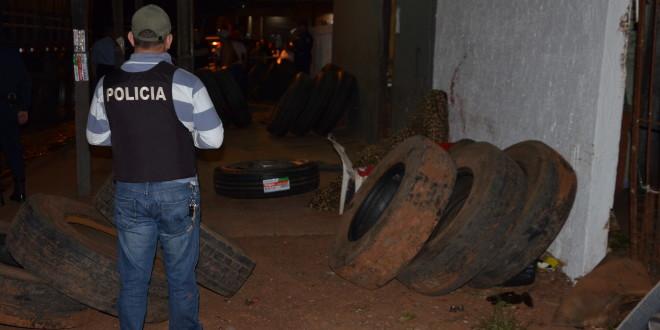 Motorista é executado enquanto trocava pneu