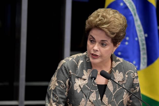 Ao Vivo: Em defesa no Senado, Dilma se diz vítima de traição