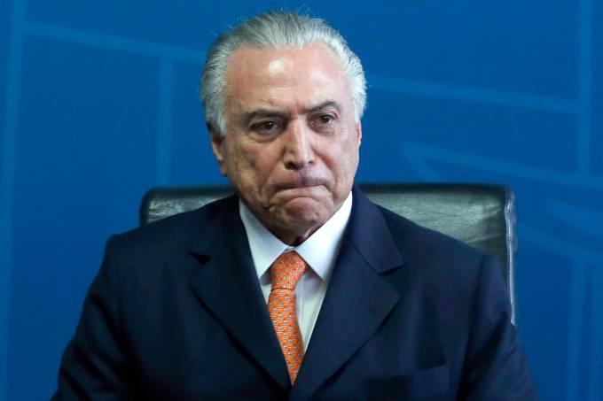 Base aliada pressiona para adiar reforma da Previdência